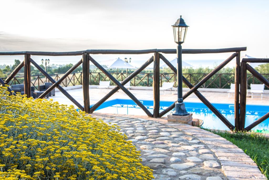 Le Colline Del Gelso-Masseria Mazzei Rossano Exterior photo